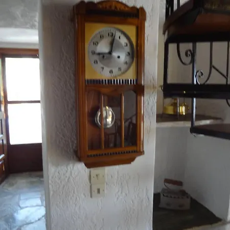 Old Stone Andros فيلة *